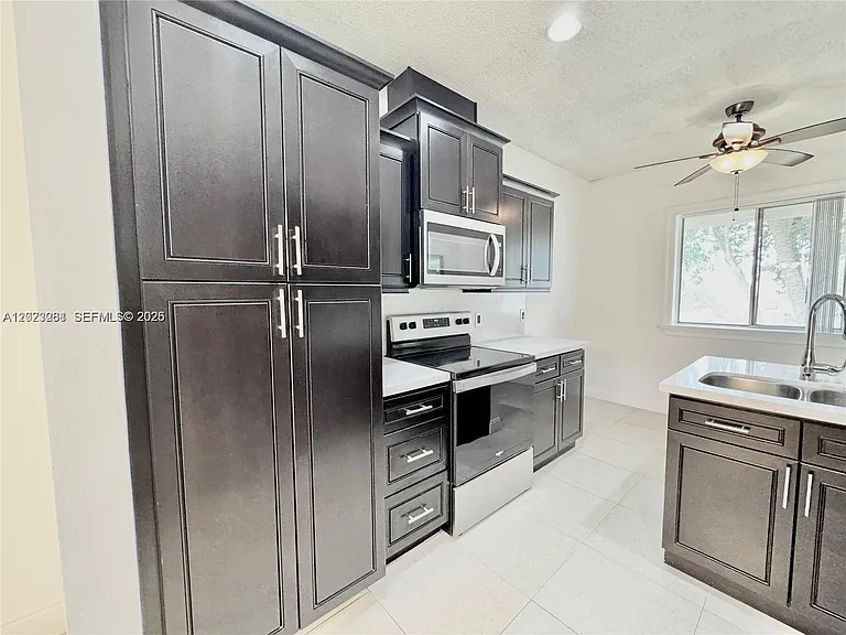 16320 Malibu Dr #10 — Photo 5