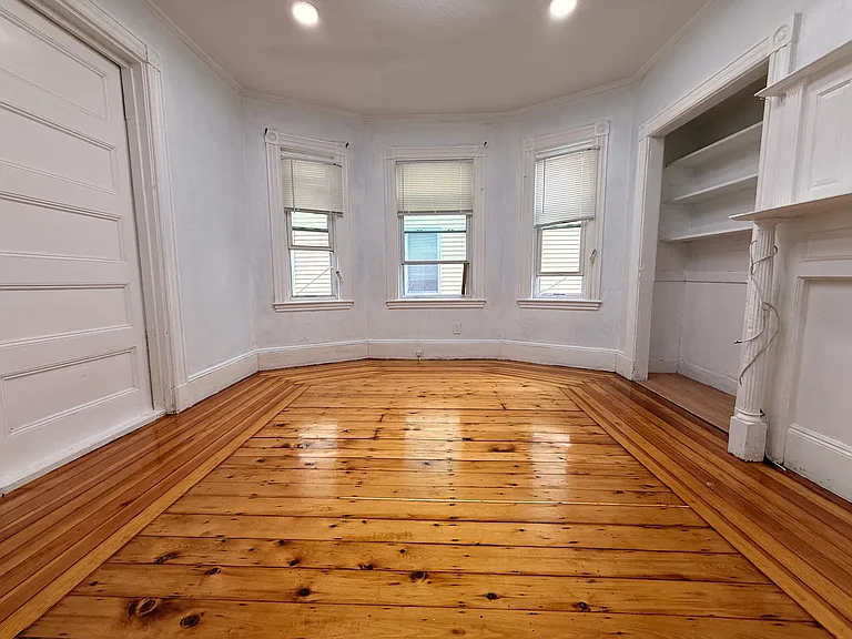345-347 Medford St #1 — Photo 5