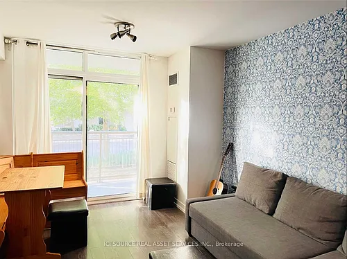 816 Lansdowne Ave Photo 1