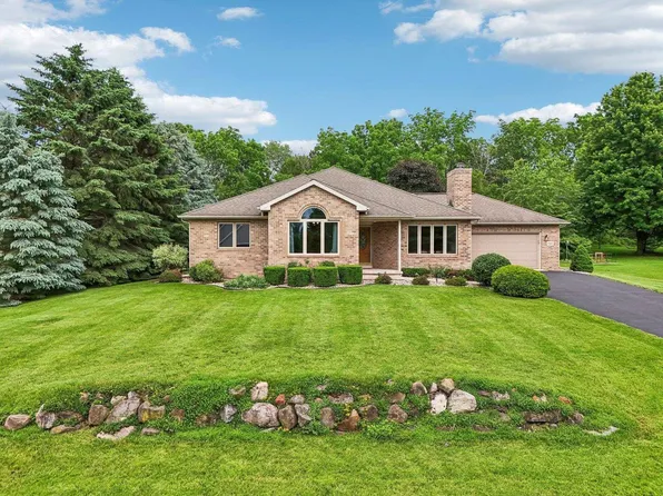 1742 Lunde Circle, Stoughton, WI 53589