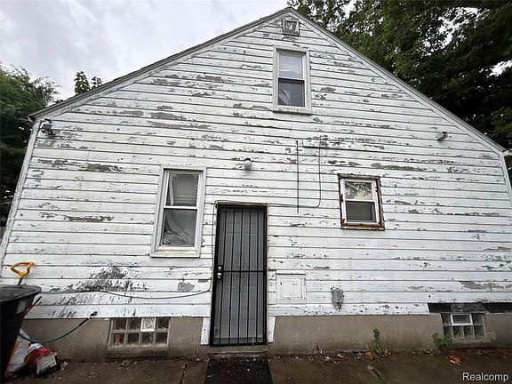 4th image of 18468 Winthrop St