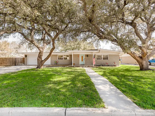 202 BEECHWOOD AVE, Universal City, TX 78148