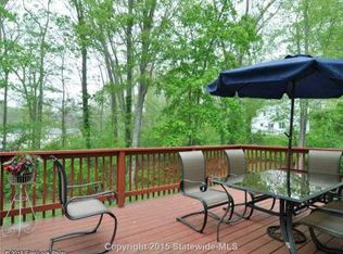 37 Ridgewood Ln, South Kingstown, RI 02879