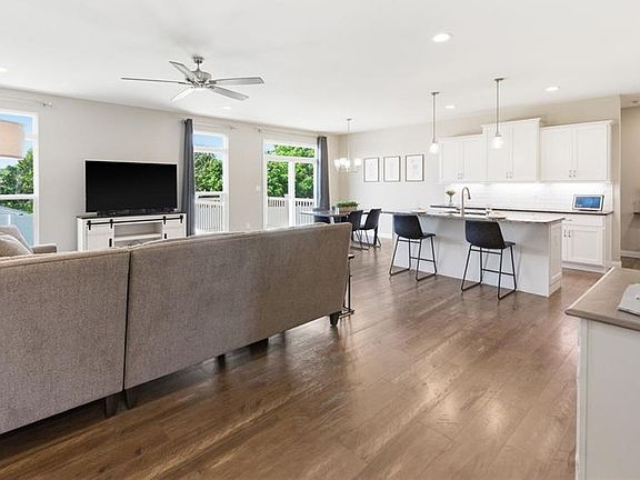 2nd image of 206 Rivermist Ct