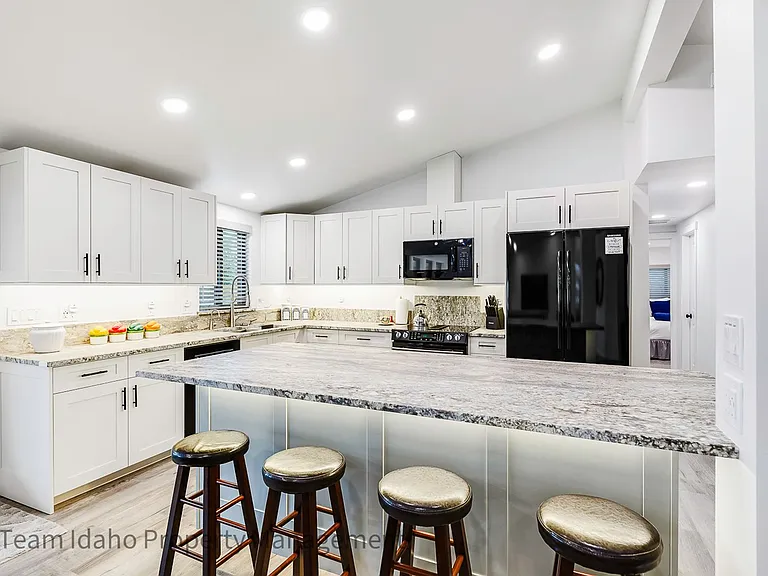 34797 N Limekiln Rd — Photo 5