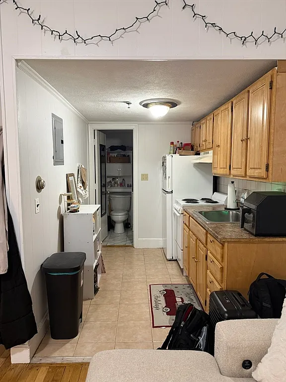 Building Photo - 513 Beacon St #1