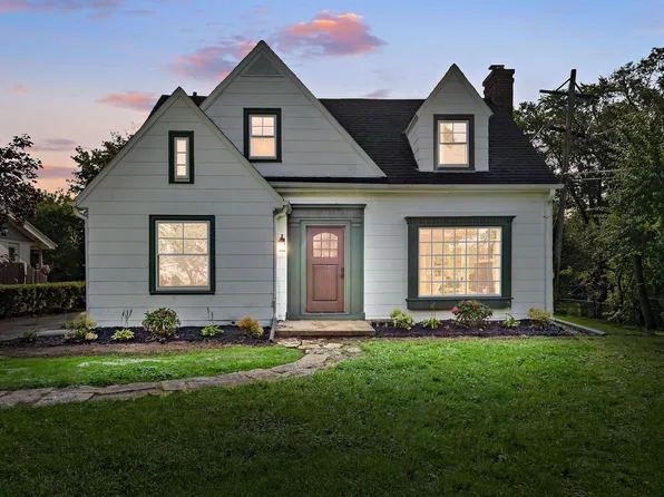 7326 North Port Washington ROAD, Glendale, WI 53217