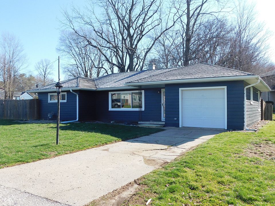 1st image of 6 E Park Ln