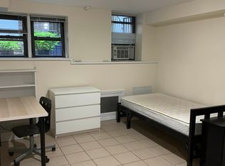 207 W 20th St APT 1B, New York, NY 10011
