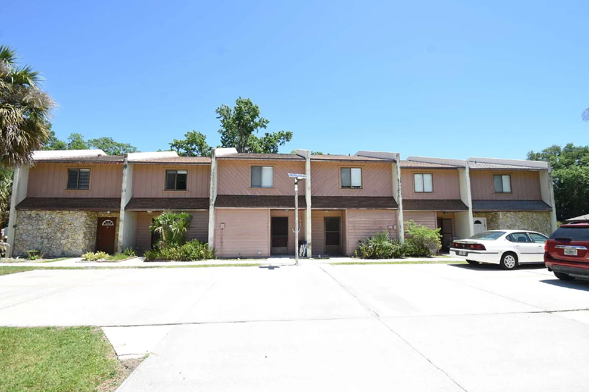 Building Photo - 15 Florida Park Dr N #6