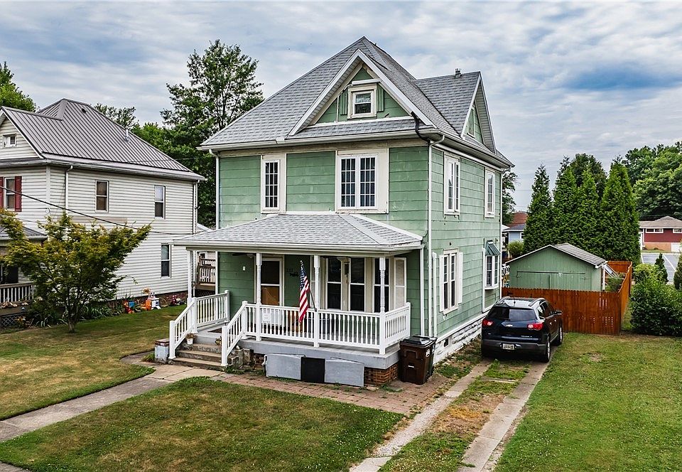 1st image of 213 Elm St