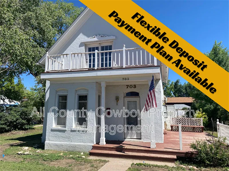 703 E University Ave