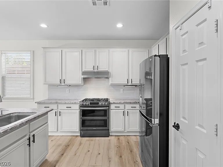11223 Tribiani Ave — Photo 18