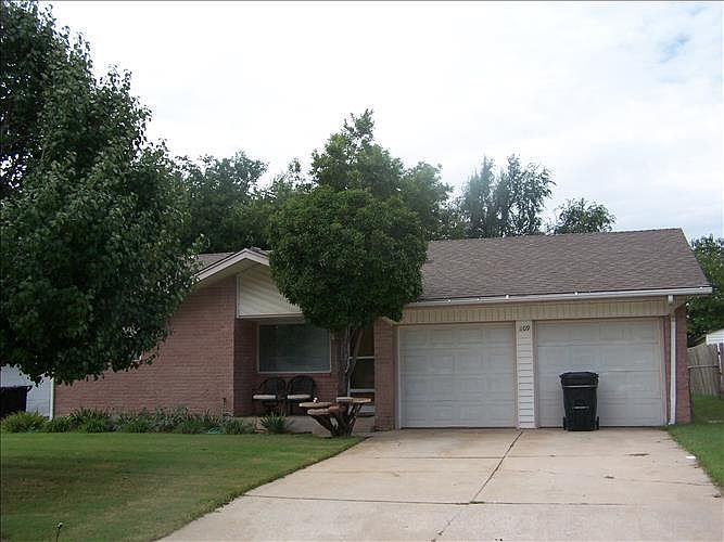 1st image of 1109 Harrington Dr