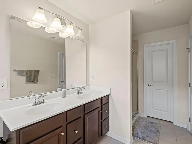 2435 Alyssa Ln — Photo 12