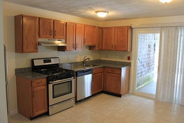 1st image of 7 Cicero Dr APT 4