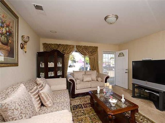 3rd image of 536 Sawtelle Ave
