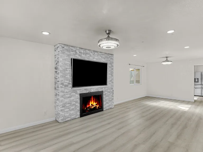 7701 Baird Ave — Photo 5