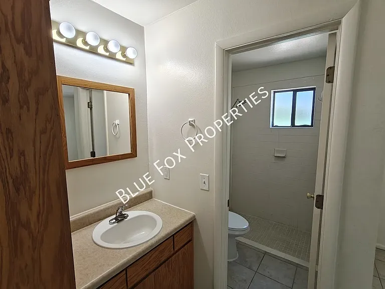 3318 E Bellevue St #B — Photo 45