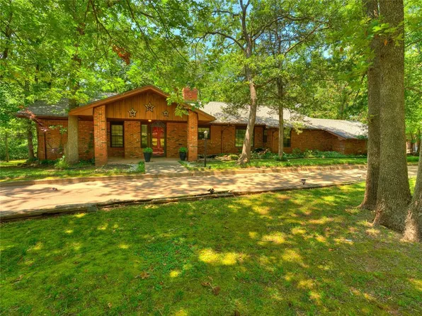 4004 Flora Dr, Norman, OK 73026