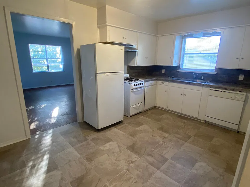 1108 Neff St #3