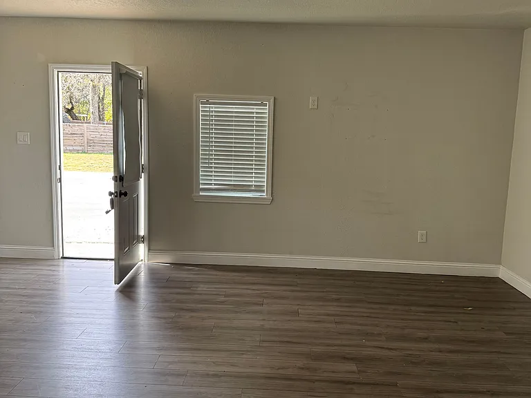 9551 Lechner Rd #G — Photo 11
