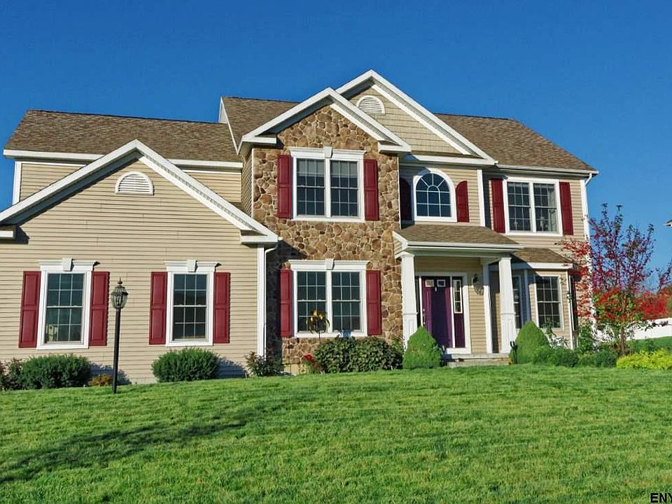 1st image of 14 Skybrook Cir