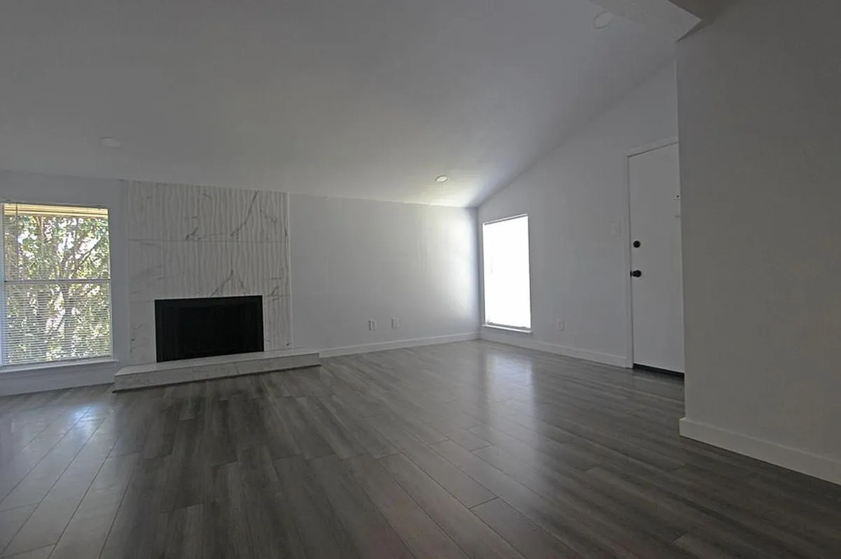 Building Photo - 12816 Midway Rd #2049