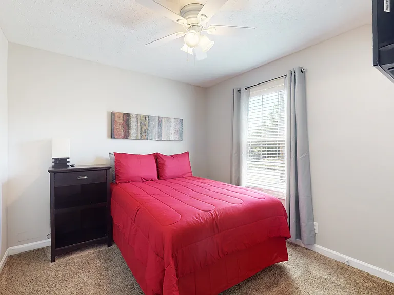 344 Pioneer Dr — Photo 15