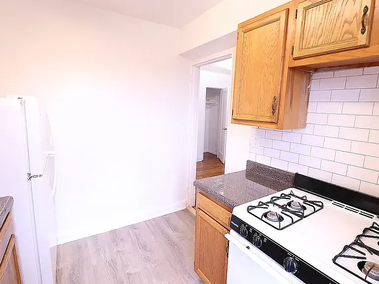 86-09 208th St #3G — Photo 6