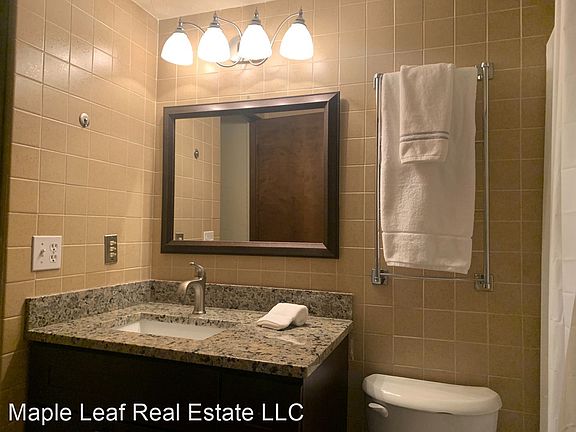 4th image of 2464 Dexter Ave N #6B