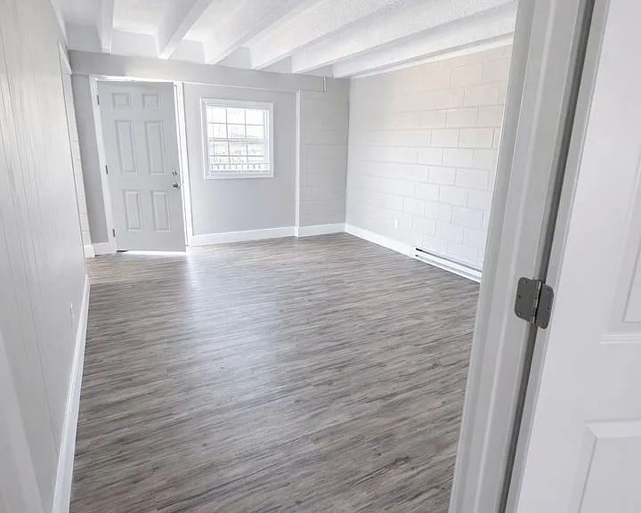 2805 W Walnut St — Photo 8