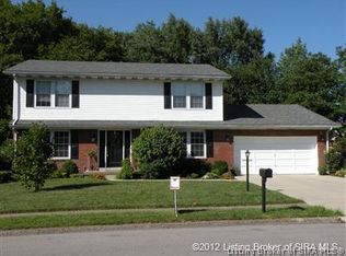 912 Brentwood Ct, New Albany, IN 47150