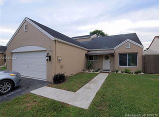 19134 NW 80th Ct, Hialeah, FL 33015