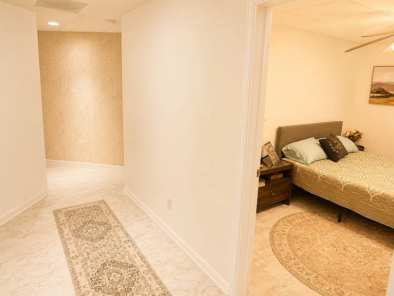 6730 Ridgefield Dr — Photo 30