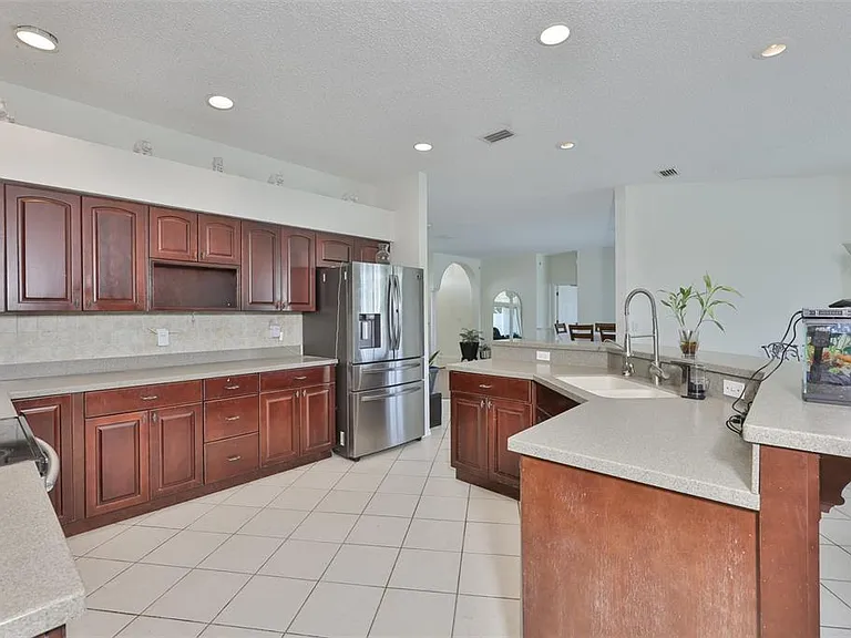 13016 Prestwick Dr — Photo 10