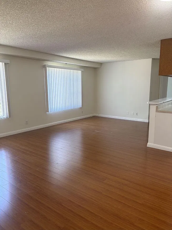 14142 Tiara Street — Photo 2