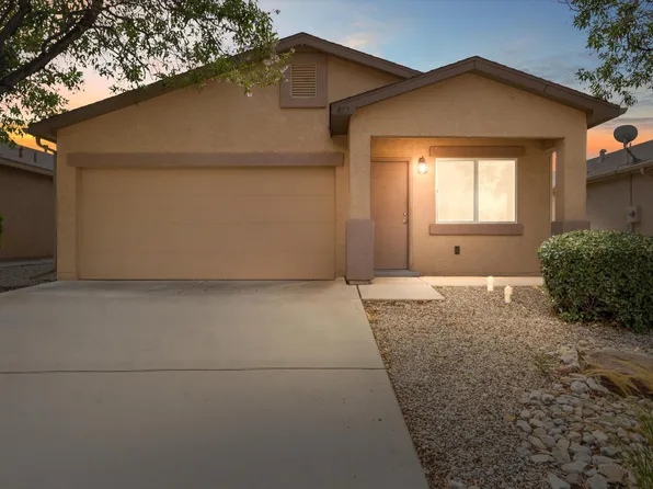 817 Waterfall Dr NE, Rio Rancho, NM 87144