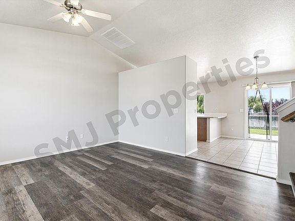 2nd image of 16740 Naito Ave