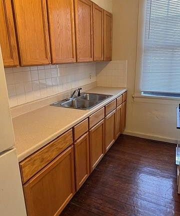4th image of 1507 Napoleon Ave #301