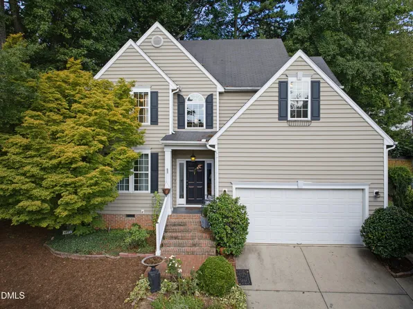8901 Castleton Ln, Raleigh, NC 27615