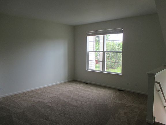 4th image of 906 Summit Creek Dr
