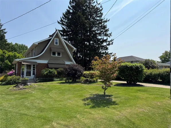 2817 Arcadia Ave, Erie, PA 16506