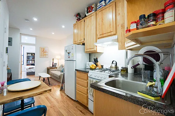 Rented by City Connections Realty | media 34