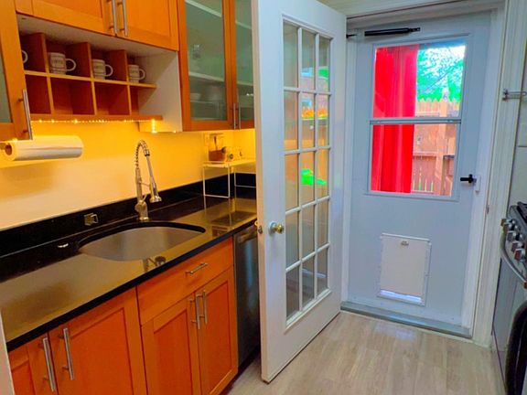 2nd image of 108 N George Mason Dr APT 3