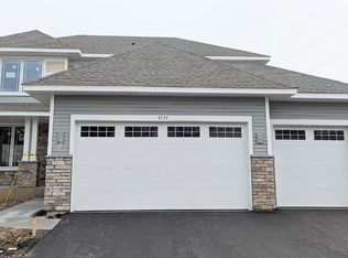 4757 Martingale Dr, Woodbury, MN 55129