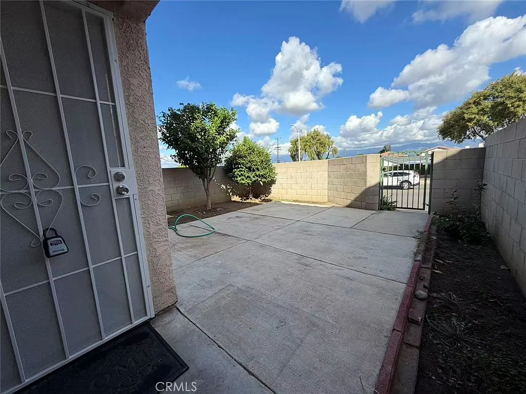 3 bed, 2.5 bath, 1307 sqft, $2,950 — Photo 4