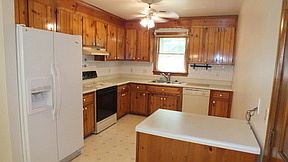2nd image of 4918 Tulip Oak Rd