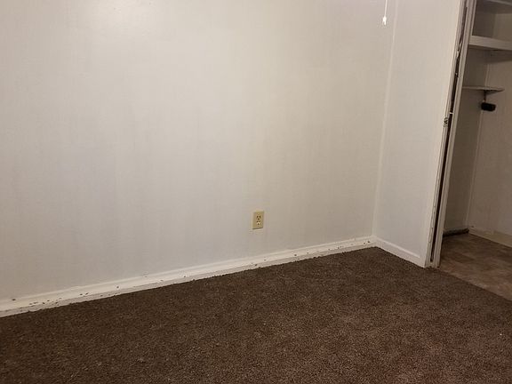 3rd image of 658 Washington Ave #A