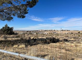 9462 Bella Vista Rd, Apple Valley, CA 92308